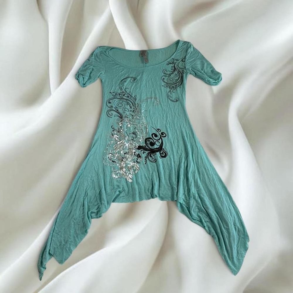 Fashion Styles teal graphic asymmetric shark bite hem Y2K vintage grunge